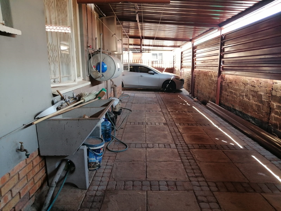 To Let 3 Bedroom Property for Rent in Tlhabane West North West